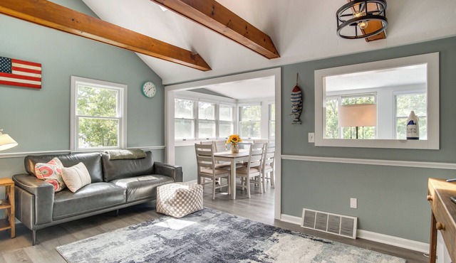 Swim & Fish On-Site! Waterfront Cape Cod Cottage