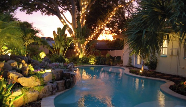 Swim-out bedroom Amazing pool! The Peace Place