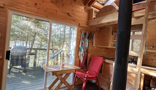 Swim, Play, Fish at this Beautiful, Private Cabin on the Lake.