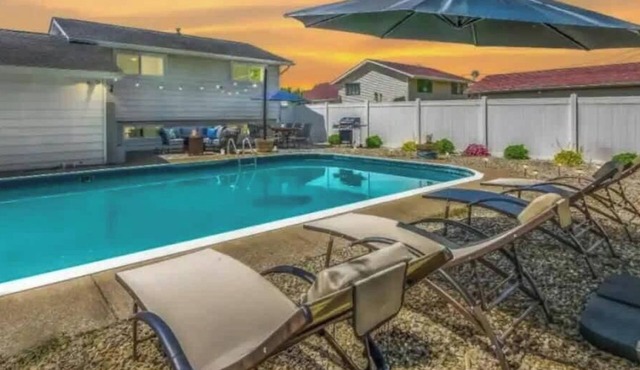 Swim & Relax: Pool, Hot Tub & Renovated! HomeHop