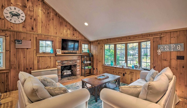 Swim & Unwind! Follins Pond Cottage Near Beach