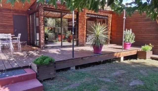 Swimming pool Mons Herault huge playground.