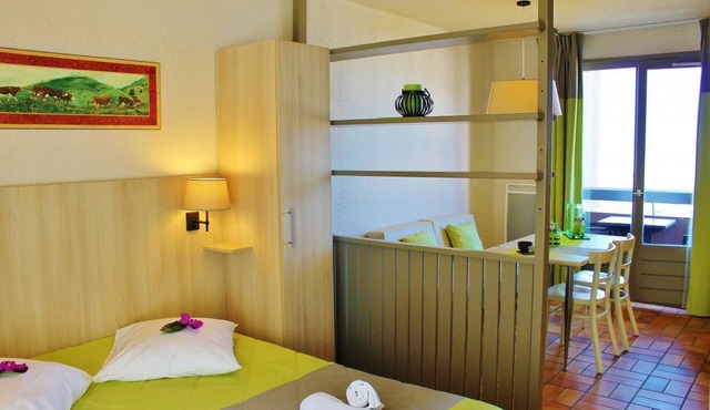 Swimming pool, sauna, terrace, balcony, tv, 52m², Thollon les Mémises