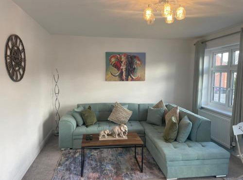 Swindon Double en-suite Home with Free parking