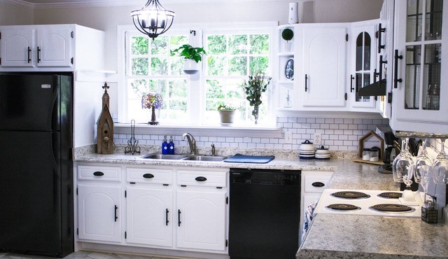 Swing the day away at this adorable 1952 cottage