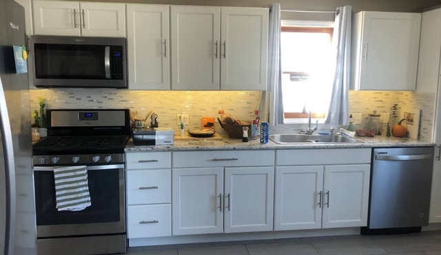 SwinHousing - Church Hill Suite, Sleeps 6