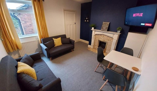 Swinley Apartment - Relocation and Business - Monthly Price Reduction - Free Street Parking