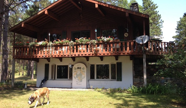 Swiss Chalet/waterfront