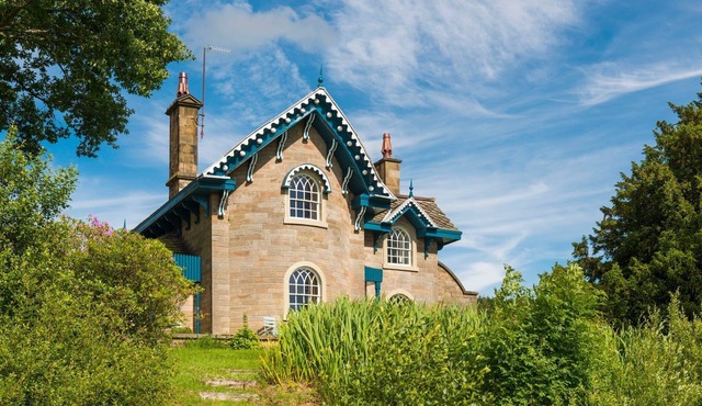 Swiss Cottage/Chatsworth Estate