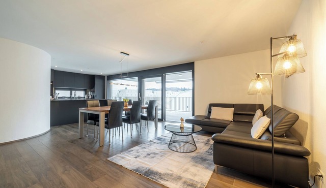 Swiss Living - High-Tech Kitchen, 1G WiFi, Balcony