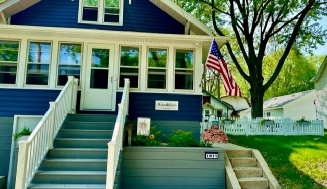 Swordfish Suite - Dog Retreat …Dog Friendly House- 2 blocks from Lake!