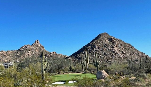 SWSS 5BR Luxury Retreat | Mountain Views, Heated Pool, Hot Tub, Par3 & Sport Court