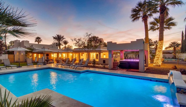SWSS 7BR Group Estate | Pool, Sport Court, Hot Tub, Bunkhouse & Games
