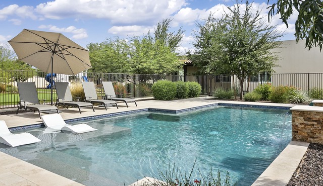 SWSS Dos Casas: Large 2 Homes | Pool | Splash Pad | Putting Green Jungle Gym