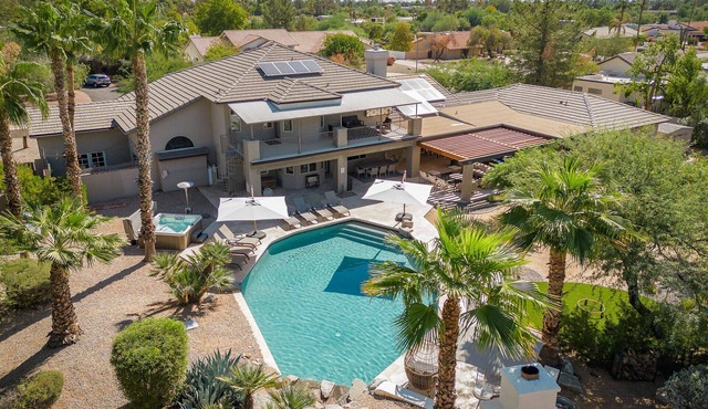 SWSS Luxury 7BR Estate | Pool & Hot Tub | Putting Green | Games | Concierge Services