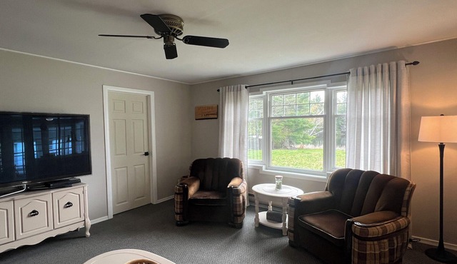 Sydenham Lake Cottage Rental