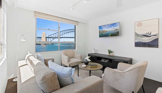 Sydney Harbourside Apartment