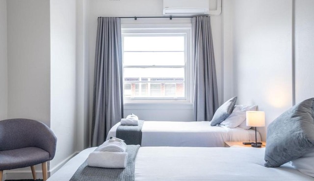 Sydney Junction Hotel