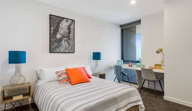 Sydney Rd Brunswick. Trains, trams & wifi