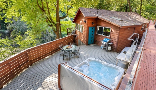 Sydney's Retreat~Cozy & Stylish Treetop Paradise!HtTb/Pup