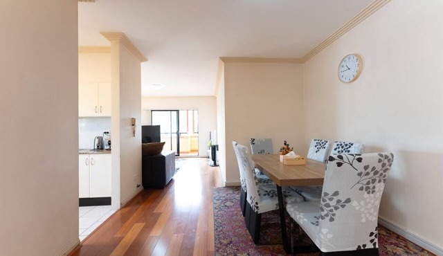 Sydney Two-Level 3BDR 3BATH near CBD & Olympic Park