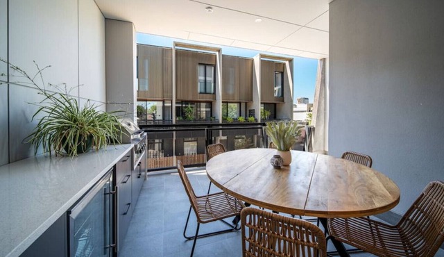 SYLO Luxury Apartments - LVL 2