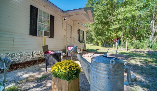 Sylvan Cabin on 73 Acres - Pond On-site!