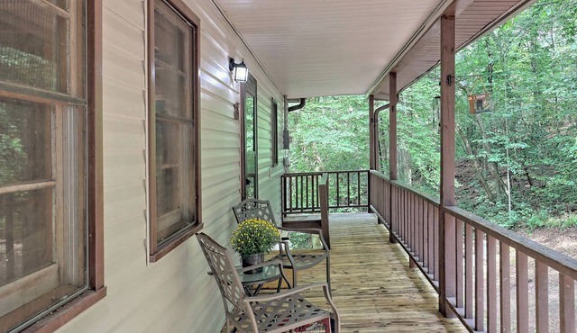 Sylvan Lake Falls Retreat - Dog Friendly!