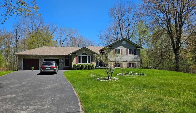 Sylvan Rest- A beautiful forest cottage at Quinte West