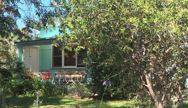 Sylvias@cudmirrah 1950's Beach House