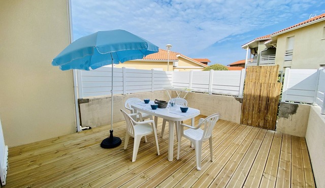 Sympathique pavillon dans résidence avec piscine (025)