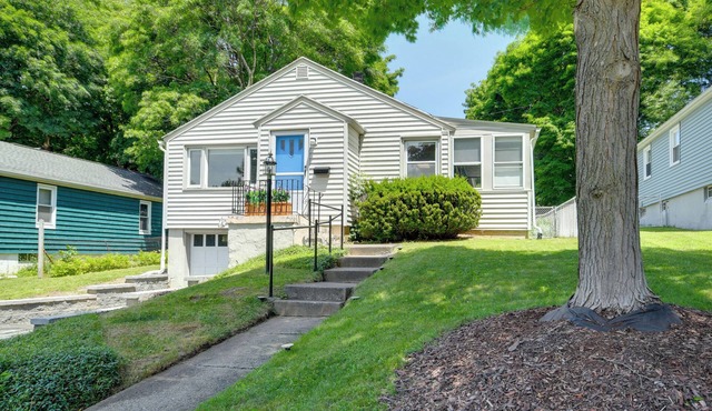 Syracuse Home w/Fenced Yard < 1 Mi to Westcott St