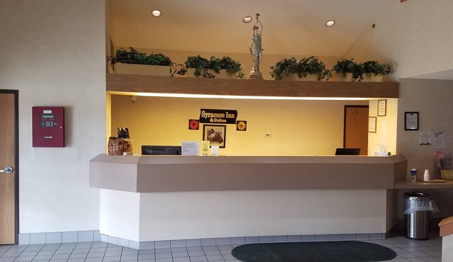 Syracuse Inn & Suites