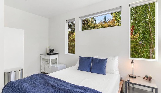 Syrax's Dragonstone Den