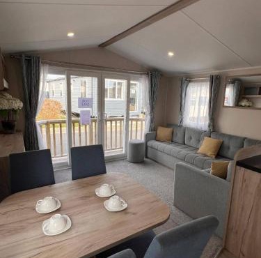 Tŷ Jones Amroth Bay