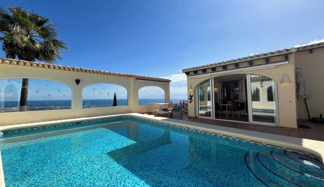 T-0121, Canarios, Fantastic villa with panoramic sea views