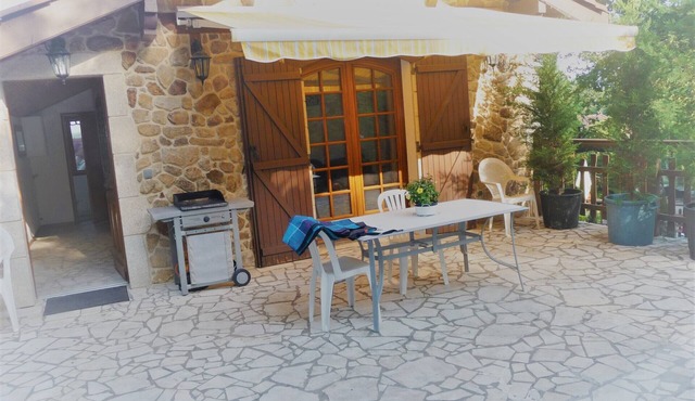 T 2 DE 60 M2 CLIM A LA CAMPAGNE AVEC BBQ ET PISCINE