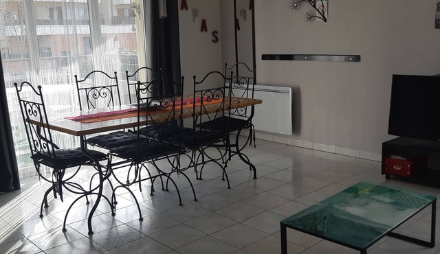 T 2 suburban furniture of TOULOUSE (10mn cu center town)