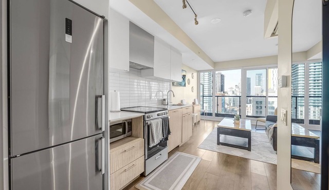 T Dot Views & Cozy 2BR Stay