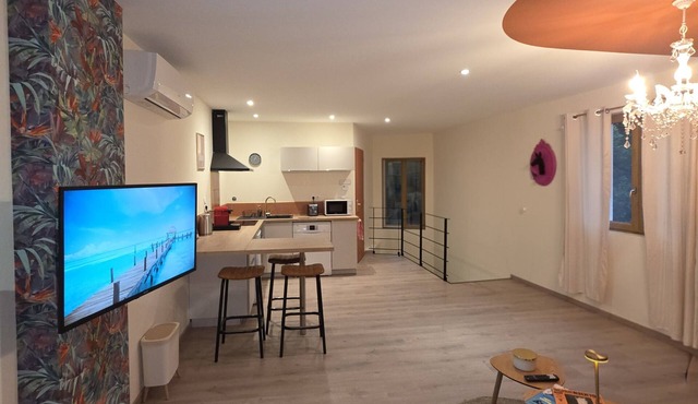 T2 near village ~ Wifi ~ Air conditioning ~ Terrace