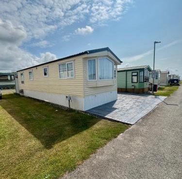 T&J Seaview at Pengarreg