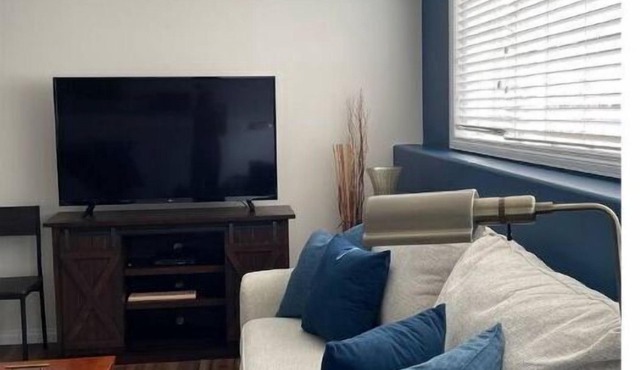 T-Lee’s Suite! Quiet & Cozy. Dog Friendly! Walking/Cycling path near by 😊