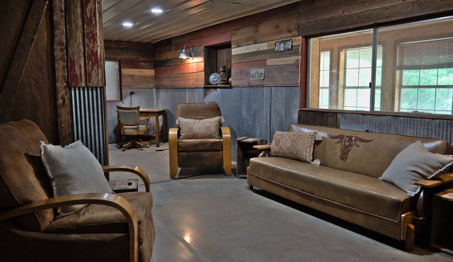 T's Fish Camp-Crappie Are Biting—Sleeps up to Six