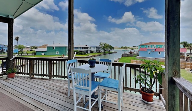 T's Getaway | Peaceful Canalfront Home