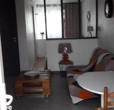 T1 à 10 minutes de la Rochelle