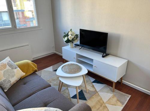 T1 Bis à Deux Pas du CNTS Comfort & Praticité