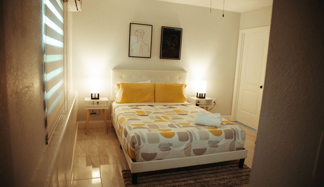 t1.Peaceful Getaway in Fort Myers – Great Location!nt2.Spacious & Stylish Apartm