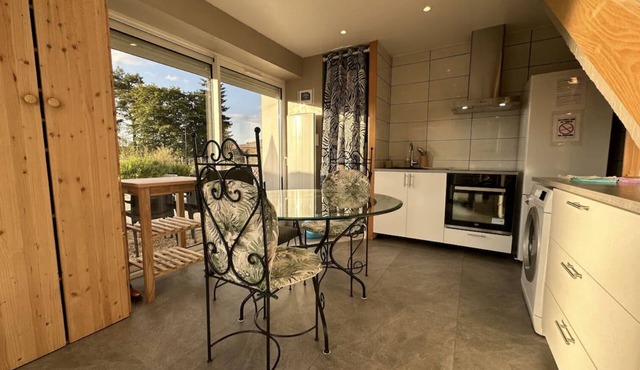 T1 Triplex-Apartment-Ensuite-Mountain view