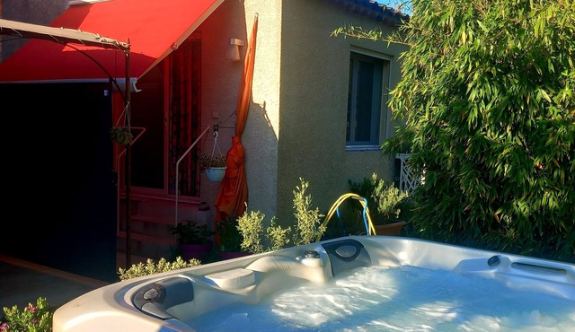 T2 35m2 Indépendant en Campagne Entre Alpilles et Luberon Piscine, Spa, lit 160