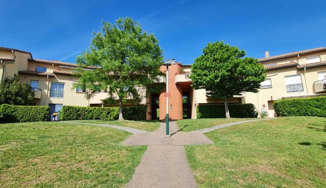 T2 55m² tout confort avec jardin. Cuisine et équipements neufs. Wifi TV parking